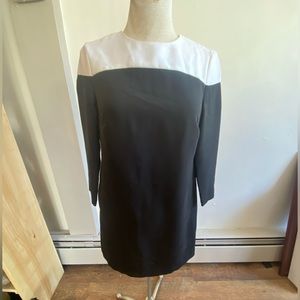NWT Black and White Shift Dress with Keyhole Back